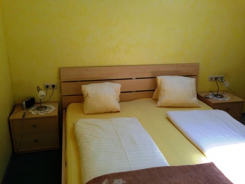 Pension Haus Claudia Bed and Breakfast in Villach