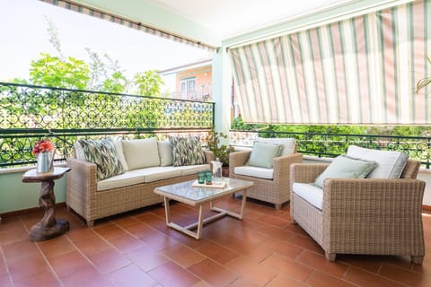 Tutta per Noi - Villa Presidenziale con piscina, veranda e barbecue Haus in Anzio