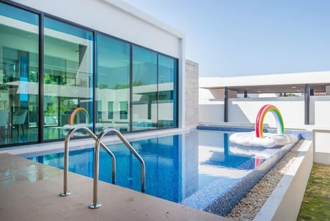 Mövenpick Luxury Villa2FL-Private Pool-SHA CERTIFIED House in Pattaya City