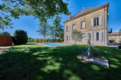 Luxurious Wine Estate Saint-Emilion Grand Cru with private swimming pool House in Occitanie