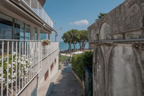 Neighbourhood, Natural landscape, Beach