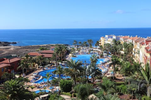 Nearby landmark, Day, Natural landscape, Bird's eye view, Beach, Pool view, Sea view, Swimming pool