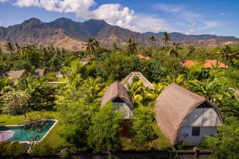 Property building, Bird's eye view, Floor plan, Garden view, Mountain view, Pool view