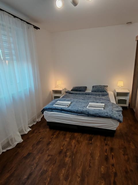 Dom pod Lasem House in Pomeranian Voivodeship