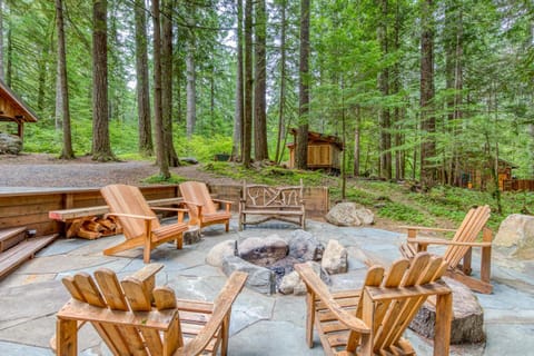 Sycamore Lodge House in Mount Hood Village