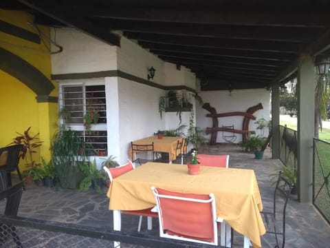 Hostería Niemanu Inn in Paso de la Patria