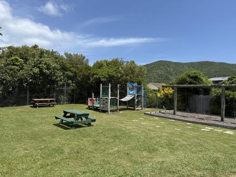 Picton's Waikawa Bay Holiday Park Terrain de camping /
station de camping-car in Picton