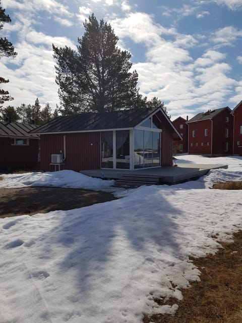 Property building, Day, Winter