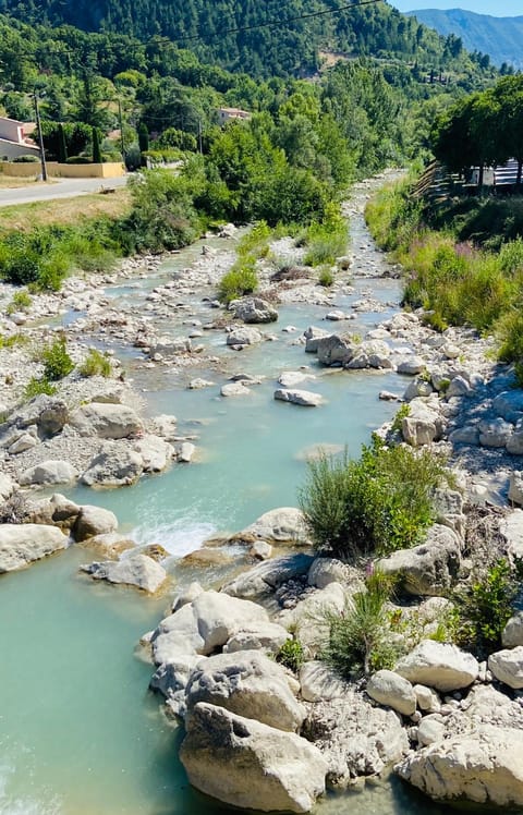 Nearby landmark, Natural landscape, Hiking, Cycling