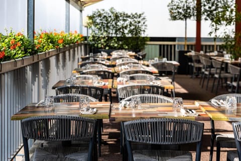 Patio, Restaurant/places to eat