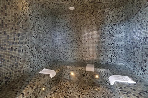 Steam room, Spa and wellness centre/facilities