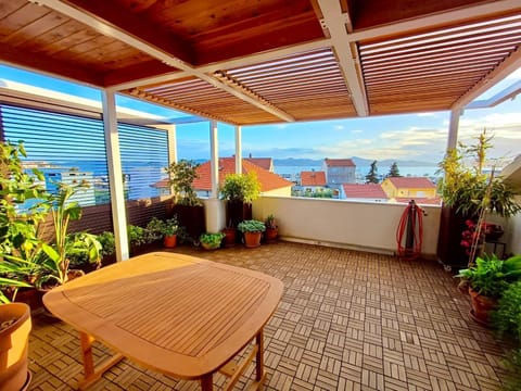 View (from property/room), Balcony/Terrace, Sea view