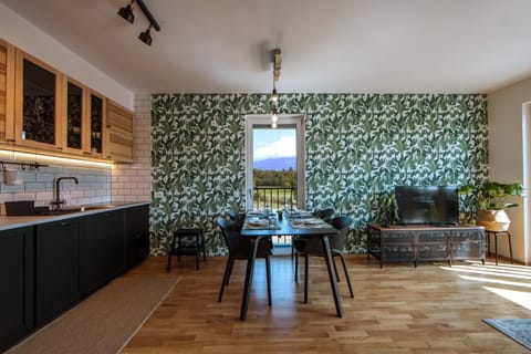 Jungle Mesh Lux Apartment Appartement in Bled