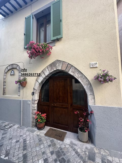 Property building, Facade/entrance, Day