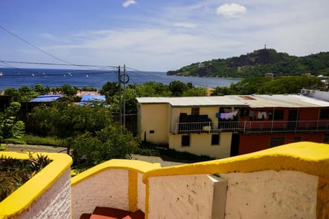 Facade/entrance, Balcony/Terrace, Sea view