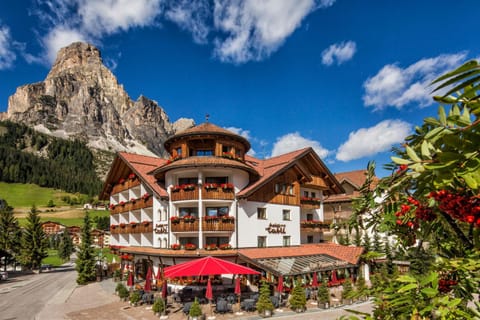 Property building, Natural landscape, Mountain view