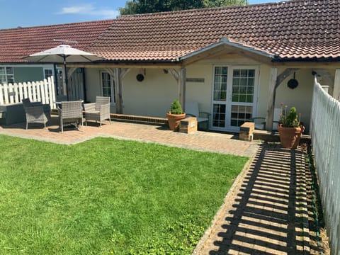 woodpecker cottage at frog trotters cottages House in Cotswold District