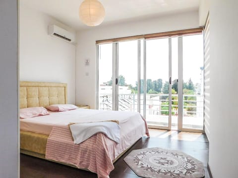 RiX Sunny Apartments Condominio in Cyprus