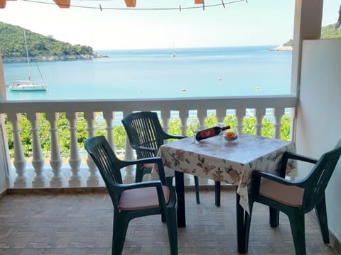 Apartments Franka Saplunara Bed and breakfast in Korita, Mljet