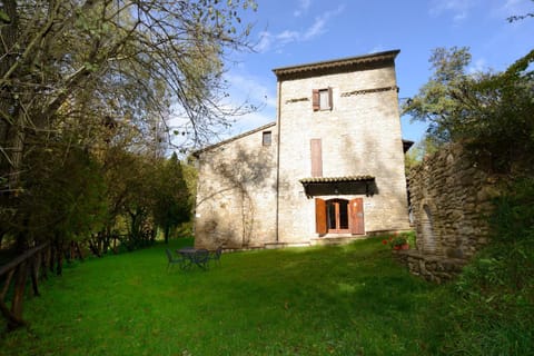 Agriturismo Le Querce di Assisi Farm Stay in Umbria