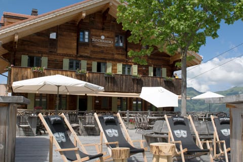 Rinderberg Swiss Alpine Lodge Hotel in Saanen