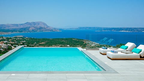 PhantΩm Villa Chalet in Crete