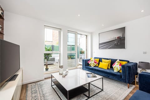 Chiswick Park Apartments London Condo in London Borough of Ealing