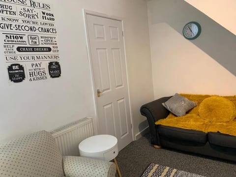 Bright, Comfortable Home, Convenient for City Centre House in Liverpool