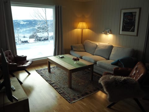 Cabin with great view close to town and ski area Natur-Lodge in Lillehammer