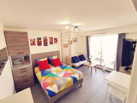 Suite Athéna - Melun gare RER - Studio avec Balcon et parking Apartment in Île-de-France