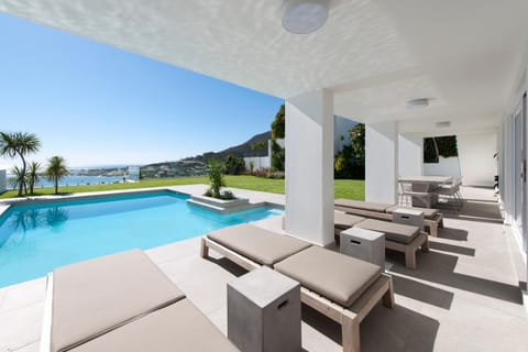 Patio, BBQ facilities, Garden, Balcony/Terrace, Seating area, Dining area, Swimming pool