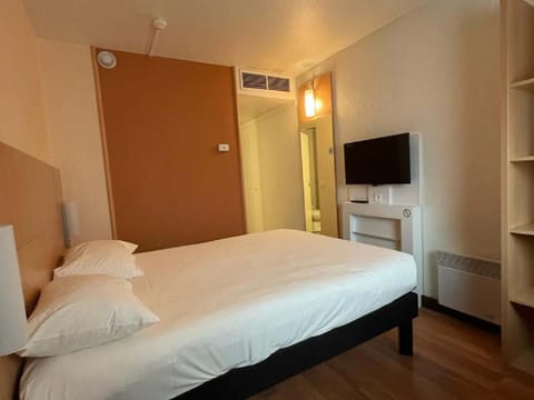 B&B HOTEL Orly Rungis Aéroport 3 étoiles Hôtel in Chevilly Larue