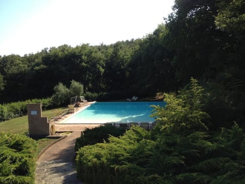 Swimming pool, Swimming pool