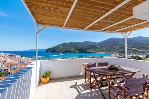 Balcony/Terrace, Mountain view, Sea view