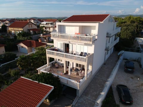 Property building, Bird's eye view