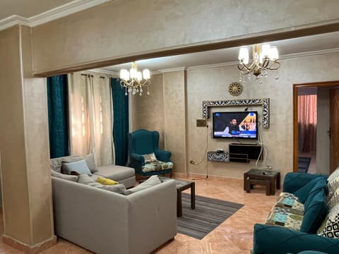 Apartment in Sheraton Heliopolis district beside Raddison blue hotel and Cairo airport Apartment in Cairo Governorate