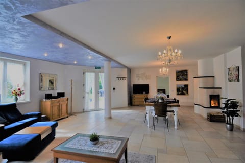 Living room, Seating area, Dining area