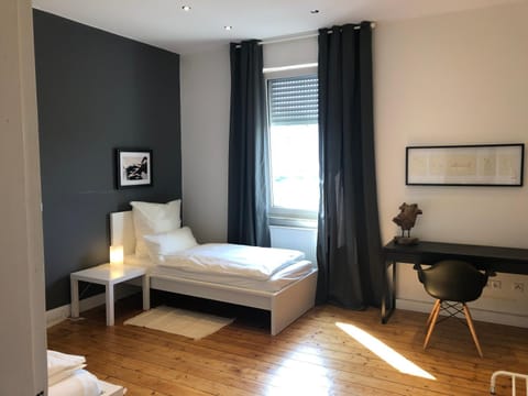 Luxe Apartment am Rhein Condo in Worms