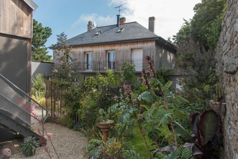Property building, Garden, Garden view