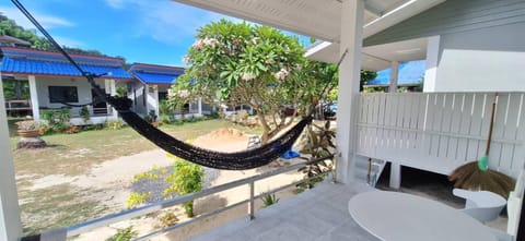 Garden, View (from property/room), Balcony/Terrace