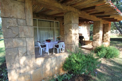 Rock Cottage Golfview Lodge Apartment in Gauteng