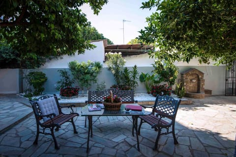 Patio, Inner courtyard view