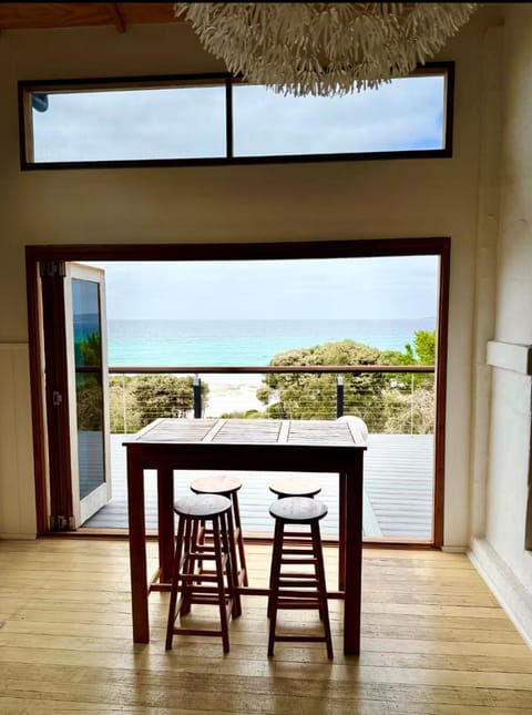 Driftwood Bay of Fires House in Tasmania