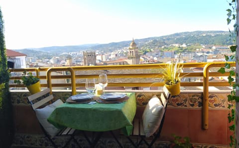 Balcony/Terrace, City view