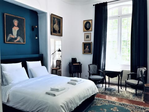 Château de Saint-Girons B&B Chambre d’hôte in Aix-en-Provence