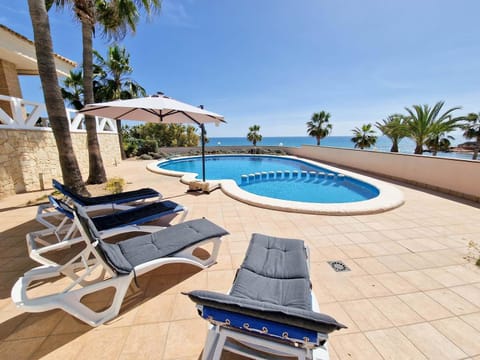 Frontline Beach Villa Playa Flamenca Villa in Vega Baja del Segura