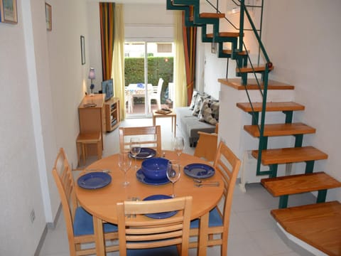 Apartamentos Mar D'Or Condo in Baix Empordà