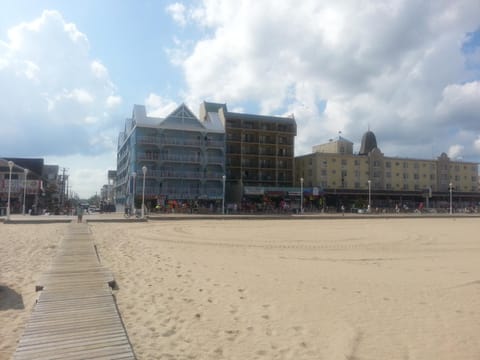 Facade/entrance, Beach, Area and facilities