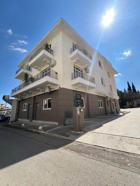 Property building, Neighbourhood, Street view, Parking