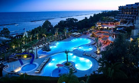 Bird's eye view, Swimming pool